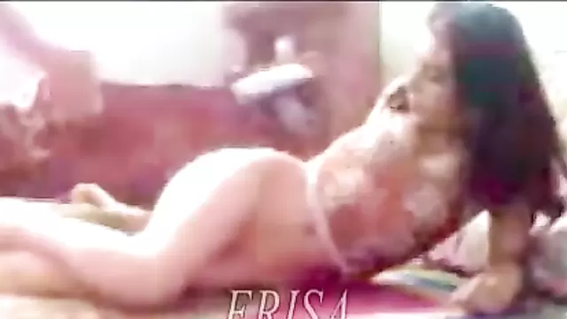 A Muslim slut pleasures a married man's pussy